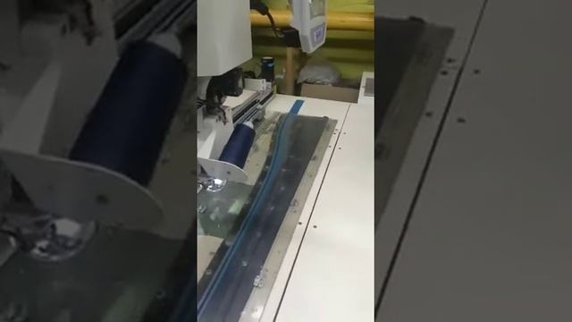 K10 Juita automatic sewing machine. K10 Juita Автоматическая швейная машина. Пришивание лампас. смотреть онлайн