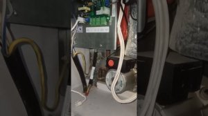 Пропускает ниппель расширительного бака электрокотла. Решение.