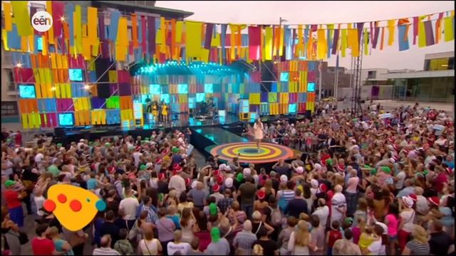 Laura Omloop: Sorry/Meer смотреть онлайн