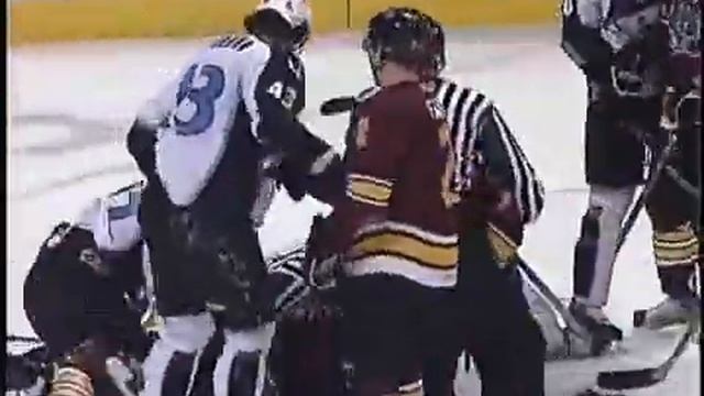 Kelsey Wilson unloads a right hook on Scott Lehman on 12/28 смотреть онлайн