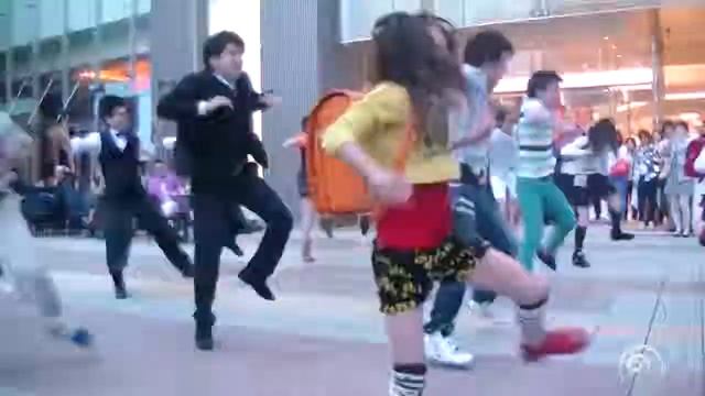 Chàng trai Nhật nhảy flashmob cầu hôn (proposal) bạn gái siêu dễ thương смотреть онлайн