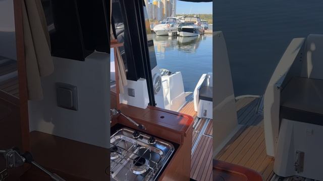 Катер Jeanneau Merry Fisher 855 смотреть онлайн