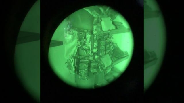 Огляд продукції ТМ "Балістика" з використанням PVS-14. Чи світиться кордура й стропа в ПНБ? смотреть онлайн