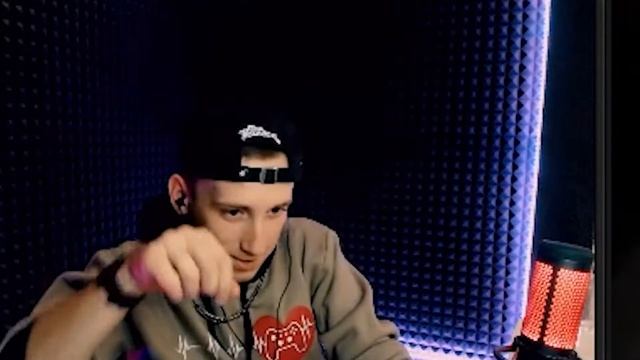 НОВЫЙ СТРИМЕР НА РАЙОНЕ (HUGARRD) смотреть онлайн