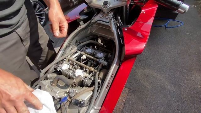 Injector Clean On A Honda VFR 800 Motorbike