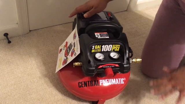 Harbor freight Air Compressor unboxing смотреть онлайн