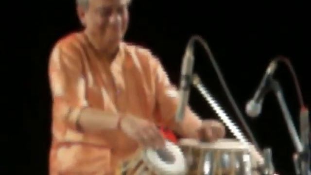 Legendary Tabla MaestroPandit Shankar Ghosh accompanies with Sri Prattyush Banerjee смотреть онлайн