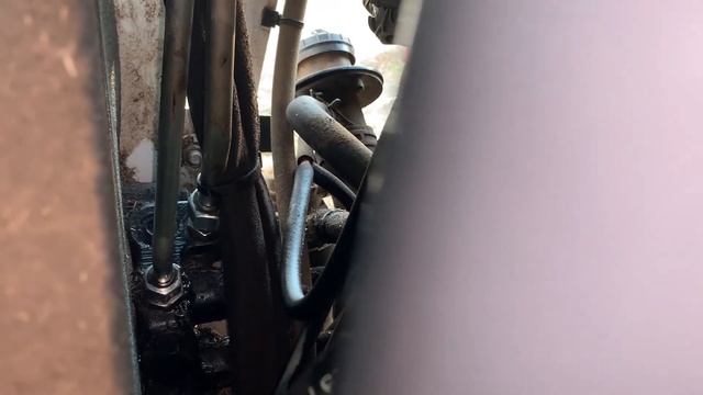 Bobcat ● Hydraulic Fluid Leak On Bobcat S570 Skidsteer.  Where's It Leaking? Can I Fix It? ✅