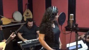 Deniz Toprak - Beyaz Giyme Söz olur