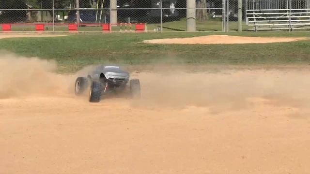 Hobbywing 1100kv 5687 Motor Test In The Xmaxx