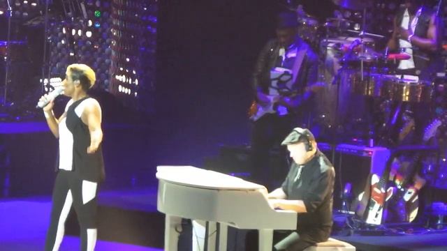 Ladies of Soul Edsilia Rombley Memories 13 02 15 Ziggodome Amsterdam смотреть онлайн