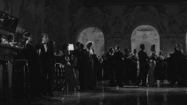 Crowded House - Don't Dream It's Over | Last Year At Marienbad (1961) смотреть онлайн