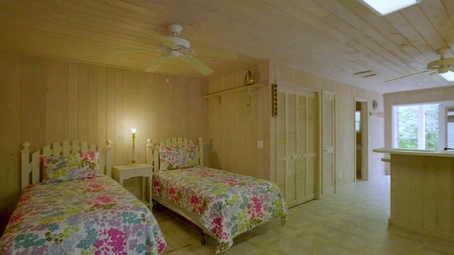 Cottage with 2.69 Acres Beach Front Property for Sale on Great Guana Cay, Abaco, Bahamas смотреть онлайн
