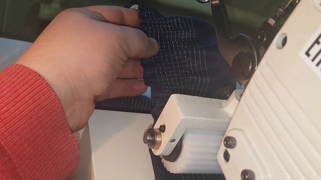 Многоигольная швейная машина двухниточного цепного стежка Kansai Special DFB1412PMD смотреть онлайн