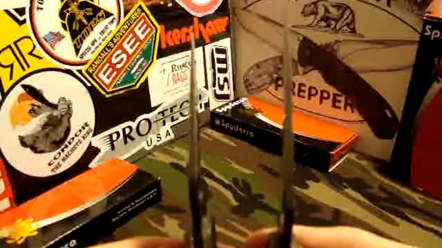 Spyderco Showdown Military VS ParaMilitary