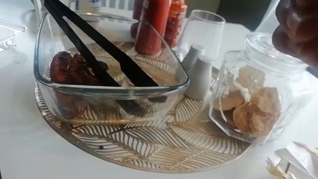 me eating a cookie last saturday :D смотреть онлайн