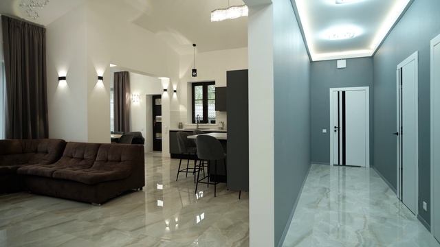 Дом с бассейном