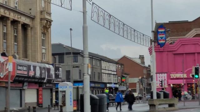 Blackpool promenade last week bad weather very windy and cold смотреть онлайн