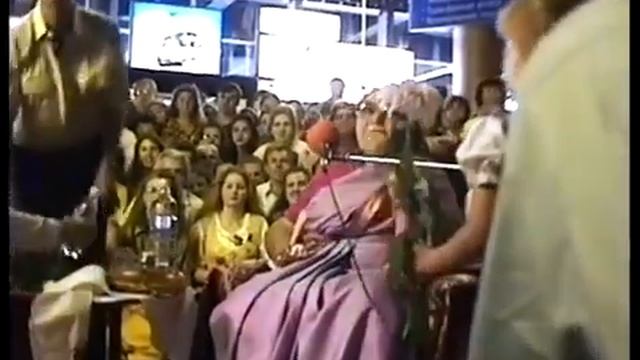 Документальное видео, основанное на турах Шри Матаджи по России и Украине в 1994, 1995, 1996г.