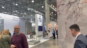 Стенд «Вертолеты России». Отделка гибким мрамором.