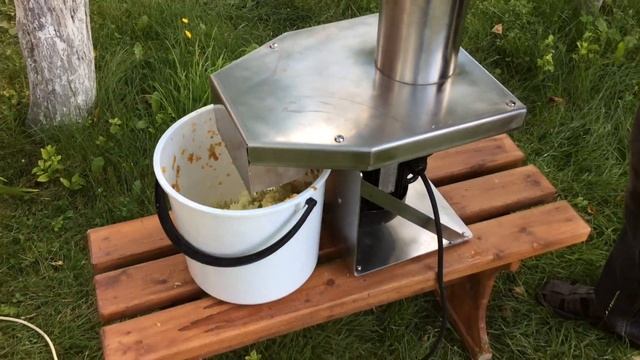 Apple crusher ES-055, fruit grinder, grape mill, pineapples, quinces, pears, ginger, carrots, berry смотреть онлайн