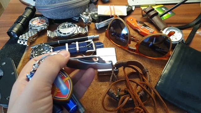 EDC Update 8/19 - Foldable Sunglasses, Spyderco and Watches смотреть онлайн