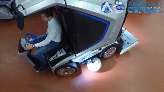 Самый маленький Ледозаливочный комбайн в мире Pinguino WM смотреть онлайн