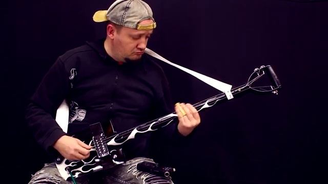 Гитара из ЛОПАТЫ! Пытаемся копать метал! Обзор. смотреть онлайн