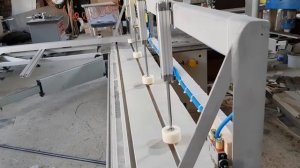 Прижимна балка на форматно-розкроєчний станок своїми руками.