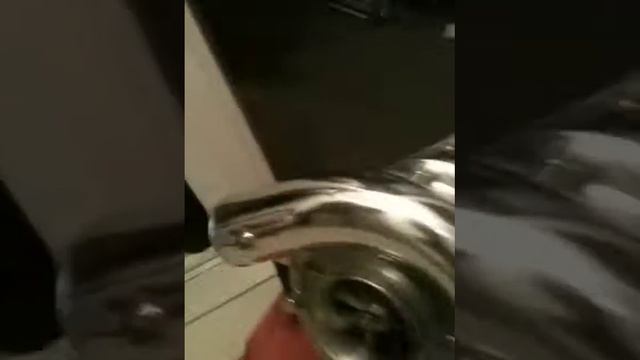 enorme !!!!!!! mon V3 смотреть онлайн
