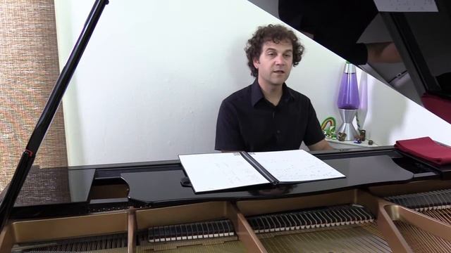 17. Let's Sing Riffs - Singing Warm Up - Bass Baritone