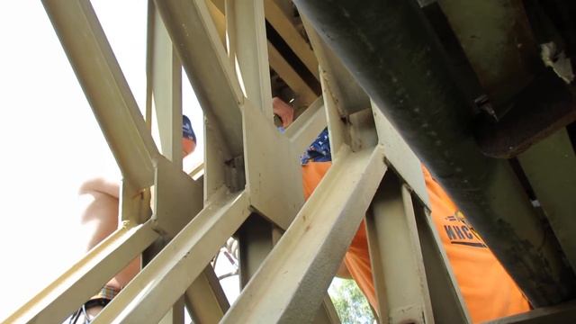 Роупджампинг над каяками смотреть онлайн