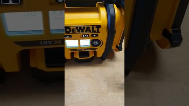 DCC018N-XJ - DeWALT 18V Inflator Skin