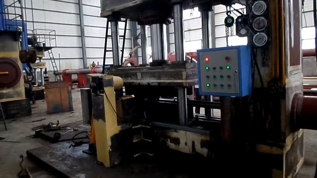 Станок для производства отводов методом холодной деформации--Лимин смотреть онлайн