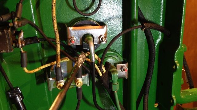 1940/41 John Deere B tractor restoration pt 75 ( Electrical wiring cables Generator etc) смотреть онлайн