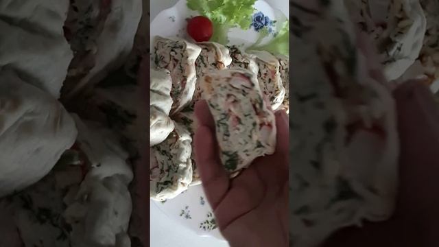 Простой и вкусный рулет из лаваша. Рулет с крабовыми палочками. Рулет из лаваша. Рецепт рулета. смотреть онлайн