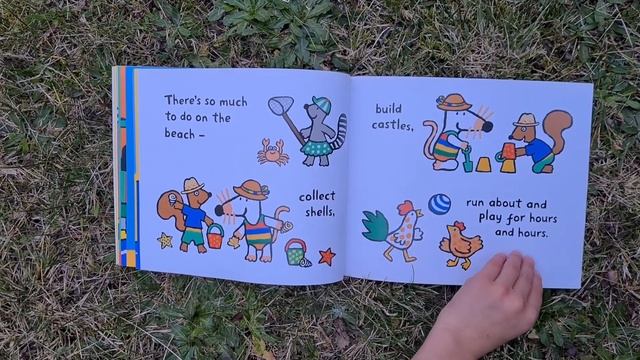 Maisy Goes On Holiday (Lucy Cousins) #holidays #greatbarrierreef #pacificocean #bestplace #bookvide