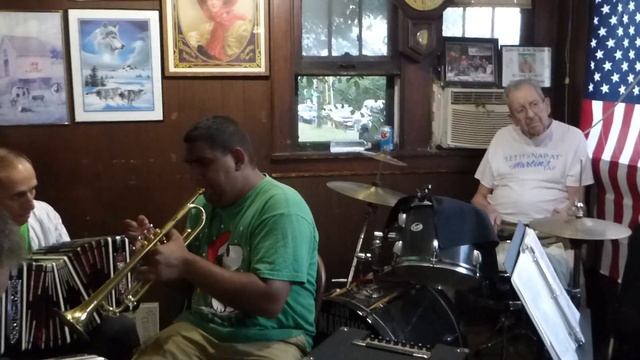 Just Because Polka - Adamczyk, Heger, Noegel, Samanske at John Martin's смотреть онлайн