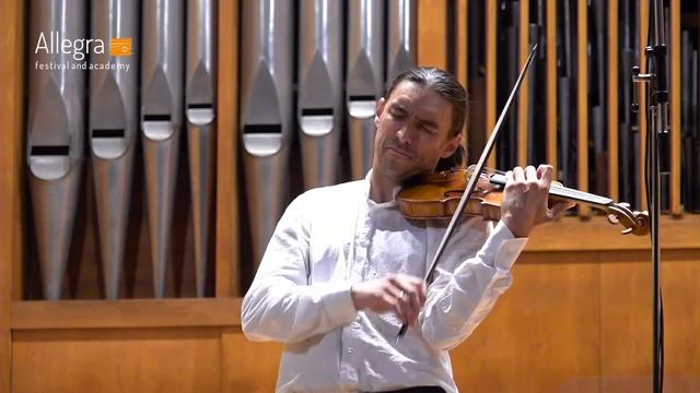 Sergey Malov plays "Dunavsko Horo" by Petar Hristoskov (violin by Marc Paquin) смотреть онлайн