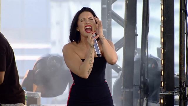 Demi Lovato - Confident (Demi Live in Brazil) смотреть онлайн
