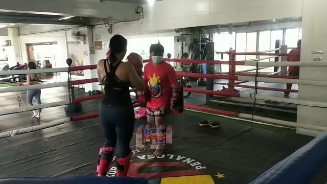 Rachel Lobangco hard Muay thai session / ang lakas manuntok смотреть онлайн
