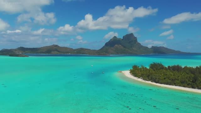 FLYING OVER BORA BORA - Relaxing Music Along With Beautiful Nature Videos - 4K Video ULTRA HD смотреть онлайн