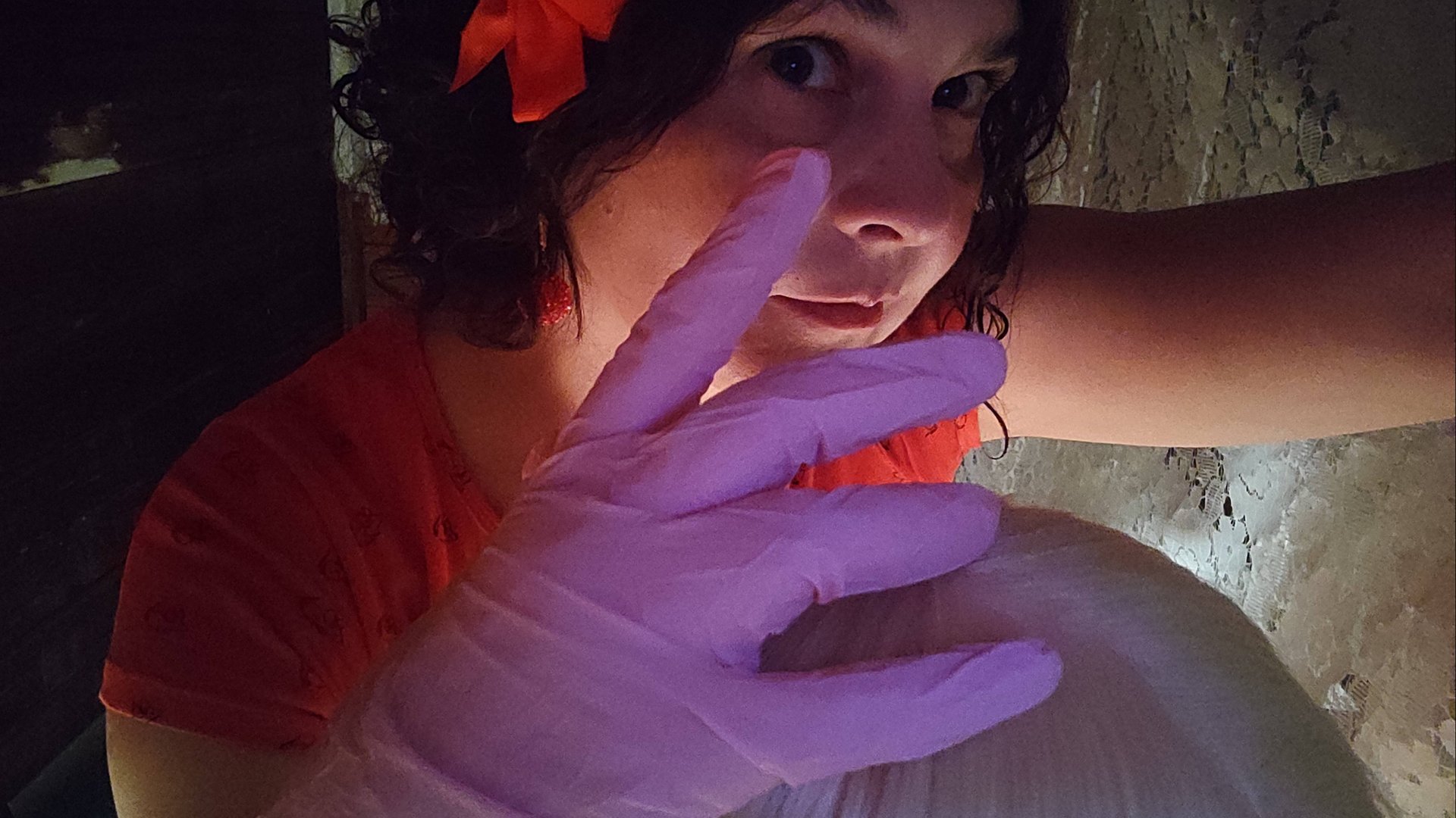 АСМР перебираю волосы в перчатках, без слов смотреть онлайн