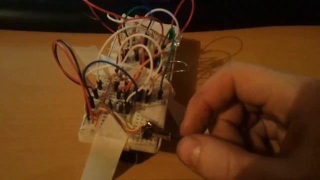 Dual 555 timer Iambic Touchkey Morse Code Signal Generator смотреть онлайн