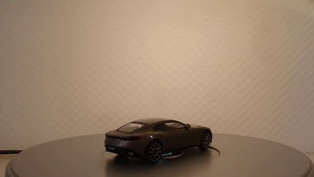Aston Martin DB 11 (2016) 1/43 смотреть онлайн