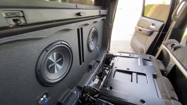 09 Escalade Ext Custom Subwoofer System *Tremendous Bass*