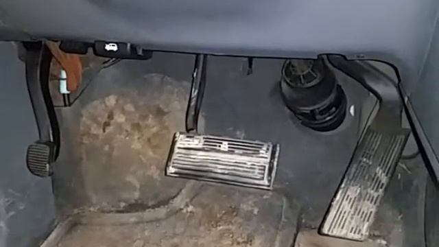 CB0109 - 2005 Chrysler Town & Country - Power Gas and Brake Pedal смотреть онлайн