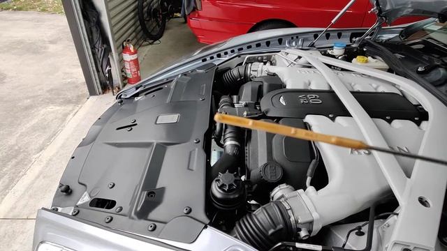 Aston Martin Rapide S oil consumption смотреть онлайн