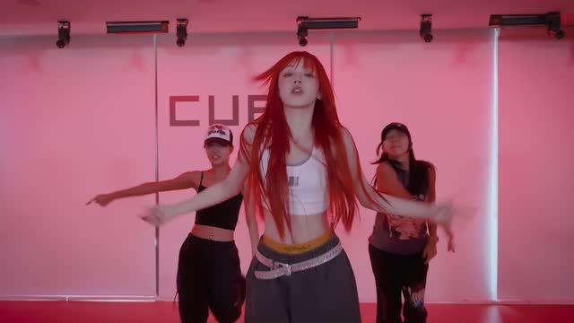 YUQI - 'FREAK' Choreography Practice Video