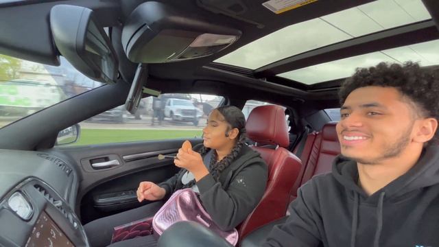 SISTER ATTEMPTS TO DO MAKEUP IN MY HELLCAT REDEYE JAILBREAK CHRYSLER смотреть онлайн